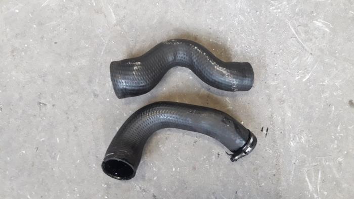 Gebrauchte Intercooler Schlauch Opel Astra H (L48) 1.7 CDTi 16V Preis auf Anfrage angeboten von Autodemontage Joko B.V.