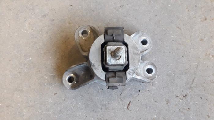 Gebrauchte Getriebe Halterung Mini Mini (R56) 1.6 16V Cooper Preis auf Anfrage angeboten von Autodemontage Joko B.V.