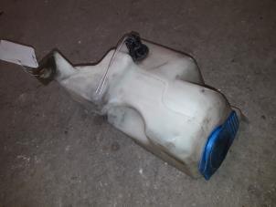 Used Front windscreen washer reservoir Seat Leon (1M1) 1.9 TDI 110 Price on request offered by Autodemontage Joko B.V.