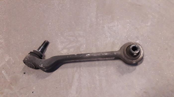 Front lower wishbone, right from a BMW 3 serie (E90) 320i 16V 2005