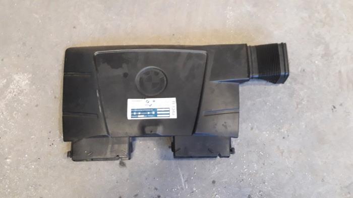 Begagnade Luftfilterhus BMW 3 serie (E90) 320i 16V Pris på förfrågan erbjuds av Autodemontage Joko B.V.