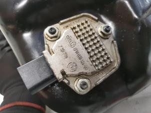 Usados Sensor de nivel de aceite BMW 3 serie (E90) 320i 16V Precio de solicitud ofrecido por Autodemontage Joko B.V.