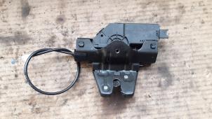 Used Tailgate lock mechanism BMW 3 serie (E90) 320i 16V Price on request offered by Autodemontage Joko B.V.