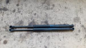 Used Rear gas strut, left BMW 3 serie (E90) 320i 16V Price on request offered by Autodemontage Joko B.V.