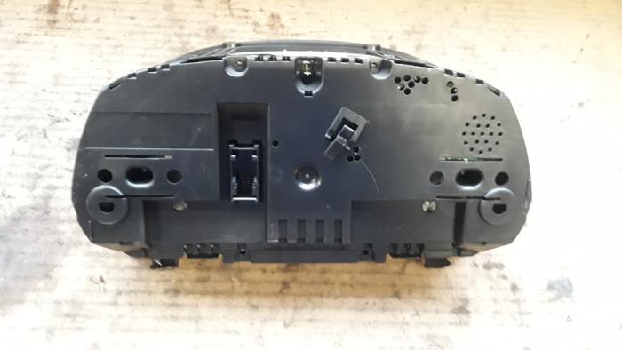 Instrument panel from a BMW 3 serie (E90) 320i 16V 2005