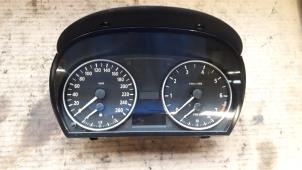 Used Instrument panel BMW 3 serie (E90) 320i 16V Price on request offered by Autodemontage Joko B.V.