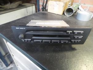 Used Radio CD player BMW 3 serie Touring (E91) 318d 16V Price on request offered by Autodemontage Joko B.V.