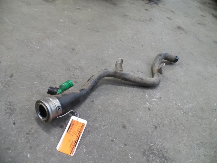 Fuel tank filler pipe from a BMW 3 serie Touring (E91) 318d 16V 2007