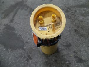 Used Electric fuel pump BMW 3 serie Touring (E91) 318d 16V Price on request offered by Autodemontage Joko B.V.