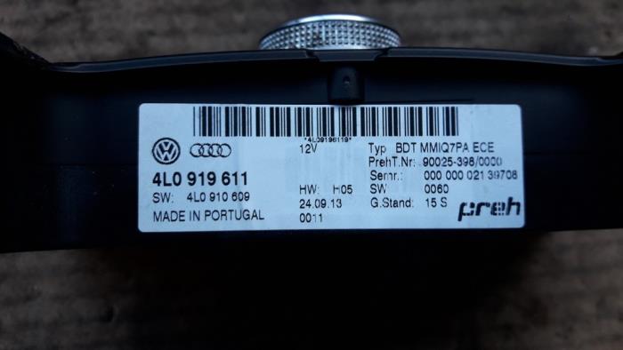 Multi-media control unit from a Audi Q7 (4LB) 3.0 TDI V6 24V 2013