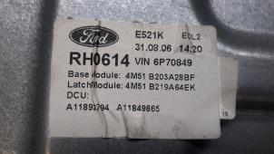 Usados Mecanismo de ventanilla de 2 puertas derecha delante Ford Focus 2 1.8 TDCi 16V Precio de solicitud ofrecido por Autodemontage Joko B.V.