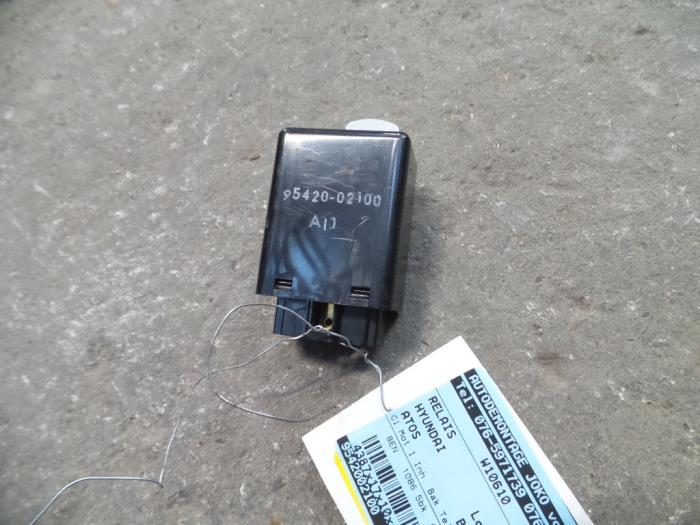 Relay Hyundai Atos 1.1 12V 9542002100 Autodemontage Joko vof