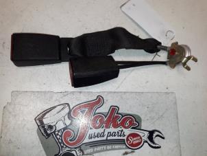 Used Rear seatbelt buckle, centre Mercedes 200 - 500 Price on request offered by Autodemontage Joko B.V.