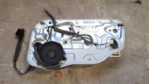 Used Window mechanism 4-door, front right Volvo V50 (MW) 2.4 20V Price on request offered by Autodemontage Joko B.V.