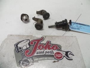 Usagé Kit serrure cylindre (complet) Ford Scorpio Prix sur demande proposé par Autodemontage Joko B.V.