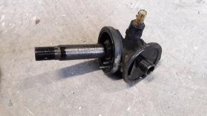 Used Oil filter housing Renault Kangoo Express (FW) 1.5 dCi 75 Price on request offered by Autodemontage Joko B.V.