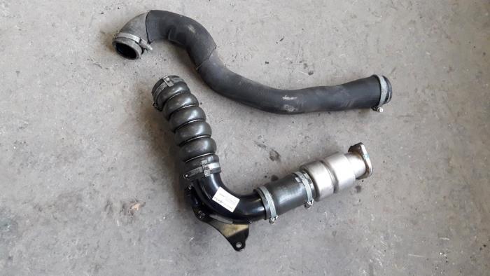 Gebrauchte Intercooler Schlauch Ford Focus 3 1.6 TDCi 95 Preis auf Anfrage angeboten von Autodemontage Joko B.V.