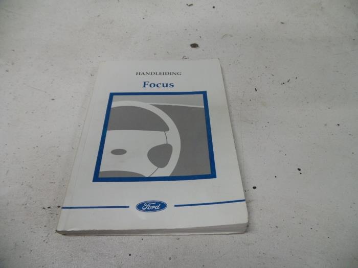 Instrucciones(varios) de un Ford Focus 1 1.6 16V 1999