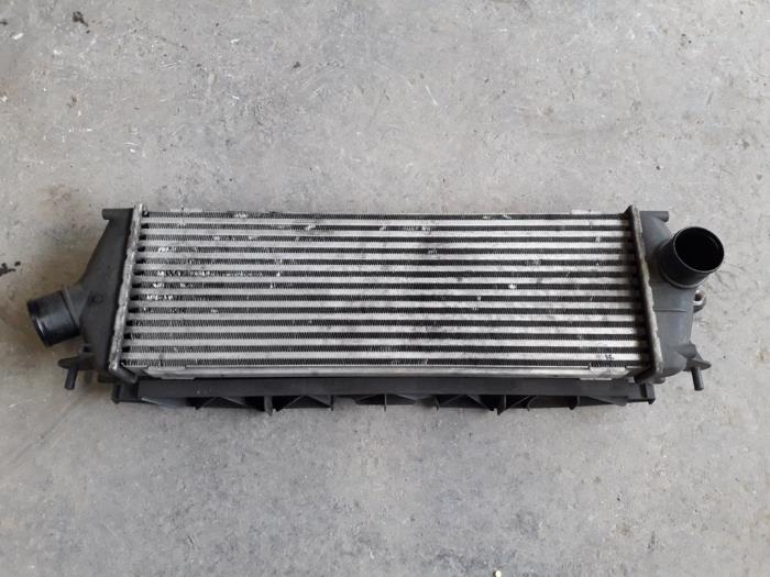 Usados Intercooler Opel Vivaro 2.0 CDTI Precio de solicitud ofrecido por Autodemontage Joko B.V.