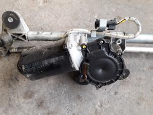 Used Front wiper motor Opel Signum (F48) 2.2 DGI 16V Price on request offered by Autodemontage Joko B.V.