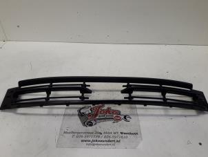 New Bumper grille Skoda Fabia Price on request offered by Autodemontage Joko B.V.