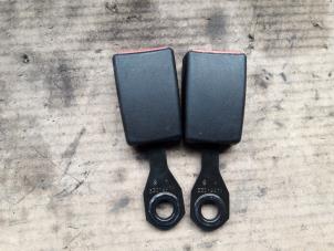 Used Rear seatbelt buckle, centre Citroen C2 (JM) 1.4 Price on request offered by Autodemontage Joko B.V.