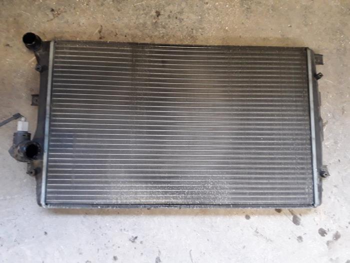 Usagé Radiateur Volkswagen Golf V (1K1) 1.9 TDI Prix sur demande proposé par Autodemontage Joko B.V.