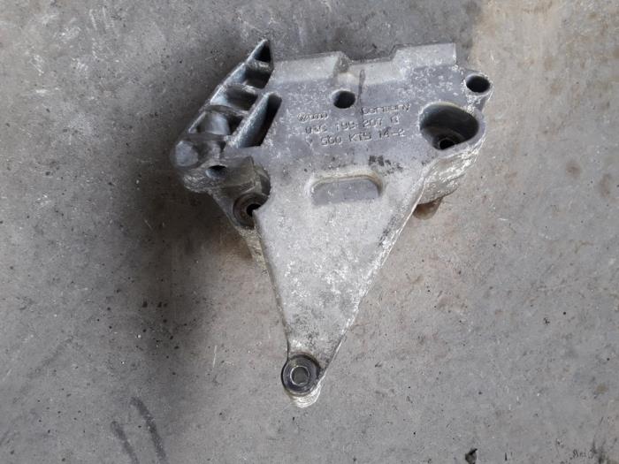Used Engine mount Volkswagen Golf V (1K1) 1.9 TDI Price on request offered by Autodemontage Joko B.V.