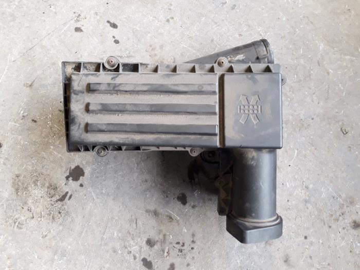 Begagnade Luftfilterhus Volkswagen Golf V (1K1) 1.9 TDI Pris på förfrågan erbjuds av Autodemontage Joko B.V.
