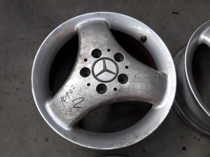 Set of sports wheels from a Mercedes-Benz A (W168) 1.7 A-170 CDI 16V 2002