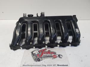 Used Intake manifold BMW 5 serie Touring (E61) 525d 24V Price on request offered by Autodemontage Joko B.V.