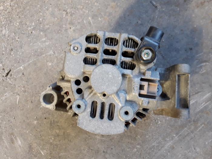 Dynamo från en Ford Fusion 1.4 16V 2007