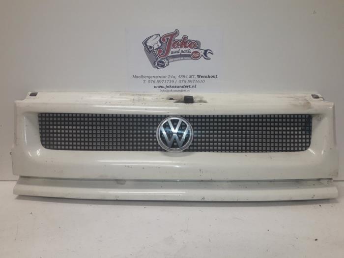 Używane Grill Volkswagen Transporter/Caravelle T4 2.5 TDI Cena na żądanie oferowane przez Autodemontage Joko B.V.