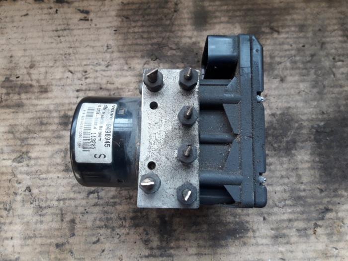 Usagé Bloc ABS Volvo S80 (TR/TS) 2.5 D Prix sur demande proposé par Autodemontage Joko B.V.
