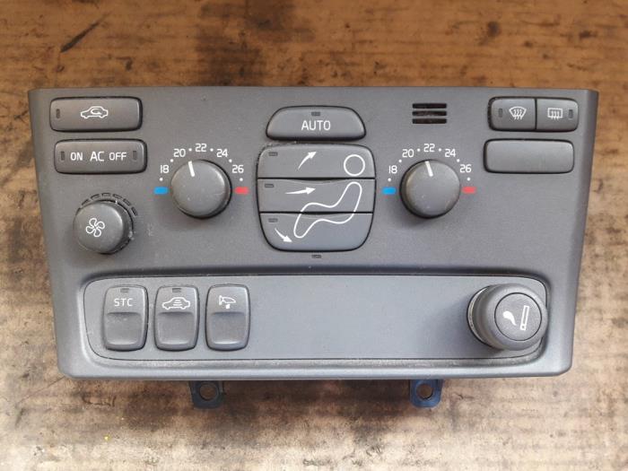 Heater control panel from a Volvo S80 (TR/TS) 2.5 D 2000