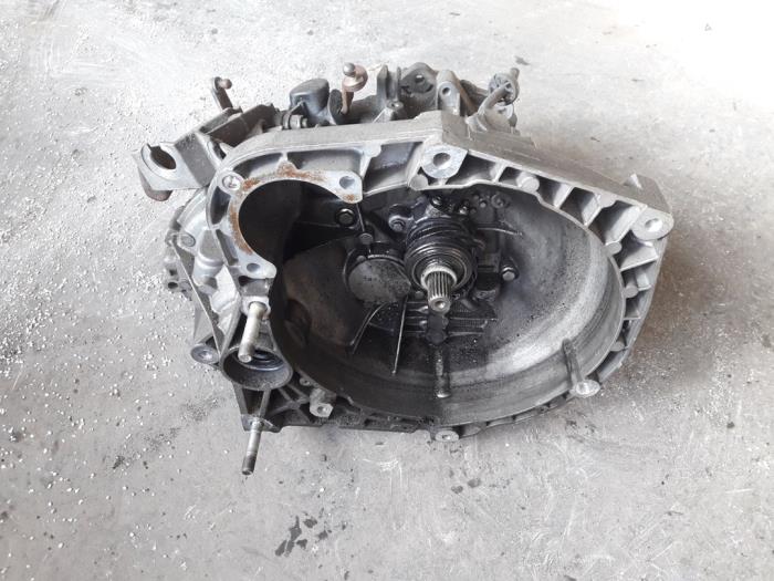 Gearbox from a Alfa Romeo 147 (937) 1.6 Twin Spark 16V 2010