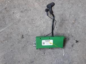 Used Antenna Amplifier Volvo S40 (MS) 1.6 D 16V Price on request offered by Autodemontage Joko B.V.