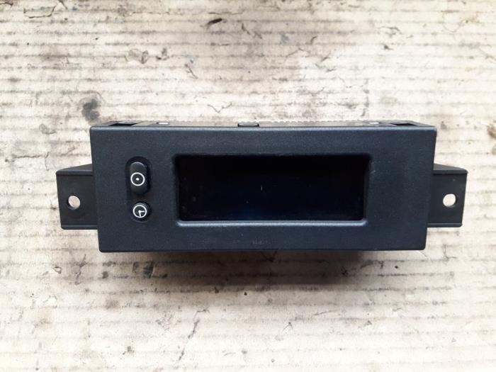 Begagnade Innerdisplay Opel Corsa D 1.3 CDTi 16V ecoFLEX Pris på förfrågan erbjuds av Autodemontage Joko B.V.