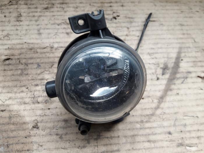 Używane Halogen lewy Ford Focus 2 1.6 TDCi 16V 90 Cena na żądanie oferowane przez Autodemontage Joko B.V.