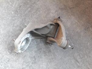 Usados Brazo portante lado superior izquierda delante Alfa Romeo 147 (937) 1.6 Twin Spark 16V Precio de solicitud ofrecido por Autodemontage Joko B.V.