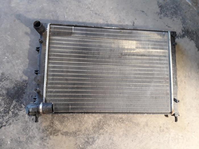 Gebrauchte Kühler Alfa Romeo 147 (937) 1.6 Twin Spark 16V Preis auf Anfrage angeboten von Autodemontage Joko B.V.