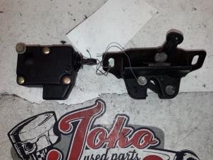 Used Tailgate lock mechanism Peugeot 106 I 1.5 Ace,Accent,XRD Price on request offered by Autodemontage Joko B.V.