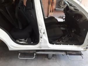 Used Sill, right Alfa Romeo 147 (937) 1.6 Twin Spark 16V Price on request offered by Autodemontage Joko B.V.