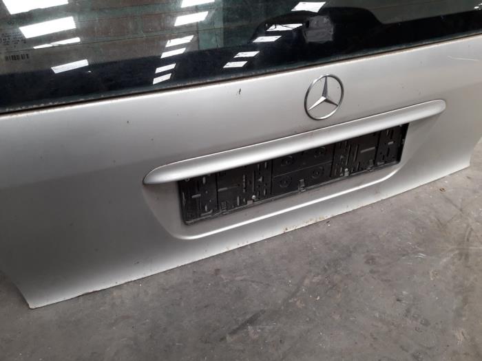 Portón trasero de un Mercedes-Benz C Combi (S202) 1.8 C180T 16V 1999