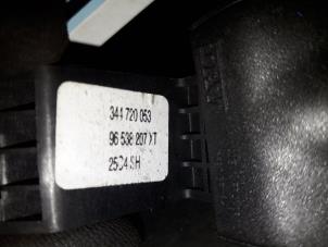 Usados Mando de radio volante Peugeot 206 Precio de solicitud ofrecido por Autodemontage Joko B.V.