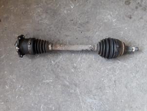 Used Front drive shaft, left Audi TT (8N3) 1.8 20V Turbo Price on request offered by Autodemontage Joko B.V.