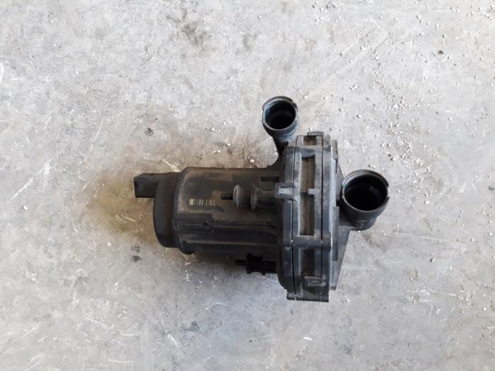 Gebrauchte Pullairpumpe Audi TT (8N3) 1.8 20V Turbo Preis auf Anfrage angeboten von Autodemontage Joko B.V.