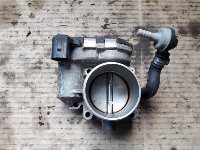 Begagnade Spjällhus Audi TT (8N3) 1.8 20V Turbo Pris på förfrågan erbjuds av Autodemontage Joko B.V.