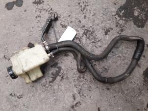 Used Power steering fluid reservoir Renault Kangoo Express (FC) 1.5 dCi 65 Price on request offered by Autodemontage Joko B.V.