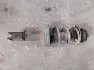 Used Front shock absorber rod, right Renault Twingo II (CN) 1.5 dCi 70 Price on request offered by Autodemontage Joko B.V.
